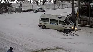 Policejní dodávka srazila chodce