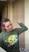 Holka flexí nožem