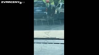 chtel podpálit auto ale nepovedlo se