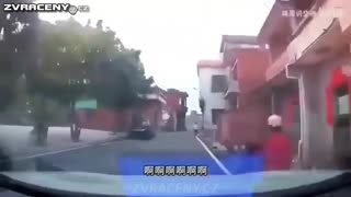 Číňanka za volantem