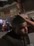 Flašky od piva jako zbraň