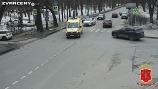 Cyklista sražený dveřma