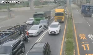 Ztratil kontrolu nad kamionem 