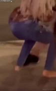 Spadlá kráska