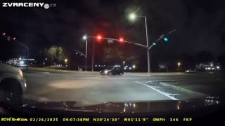 Brutální nehoda auta a motorky